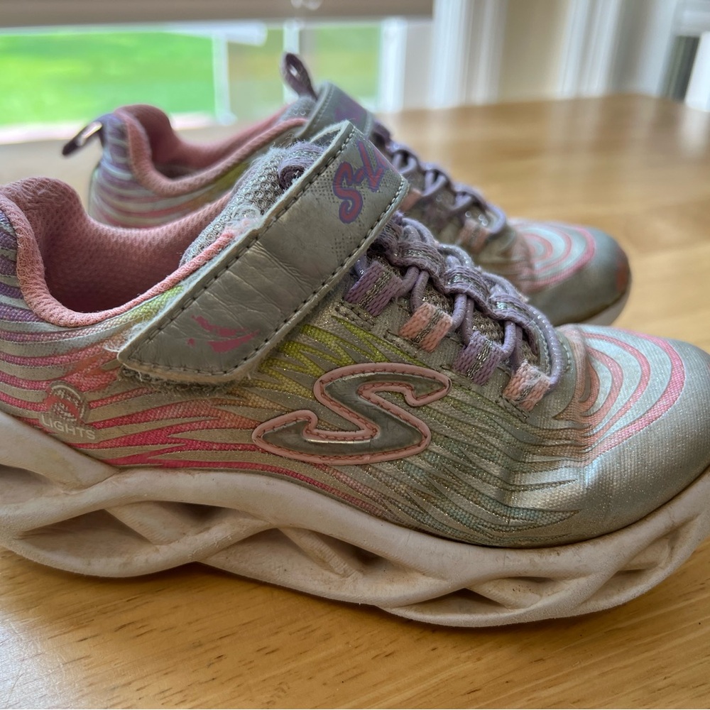 Sketchers Girls Tennis Shoe size 12